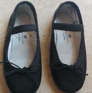 Toddler ballet/dance shoes size 6-7 ABT